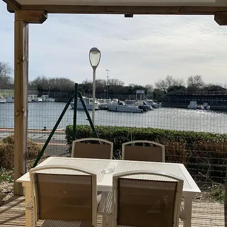 With Garden Terrace View And Pool Holiday home *